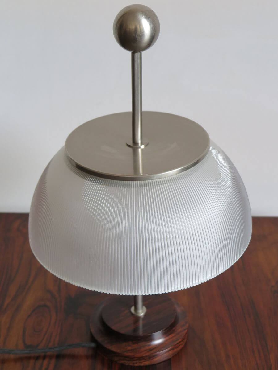 Artemide Настольная лампа Alfa от Artemide — в интерьере