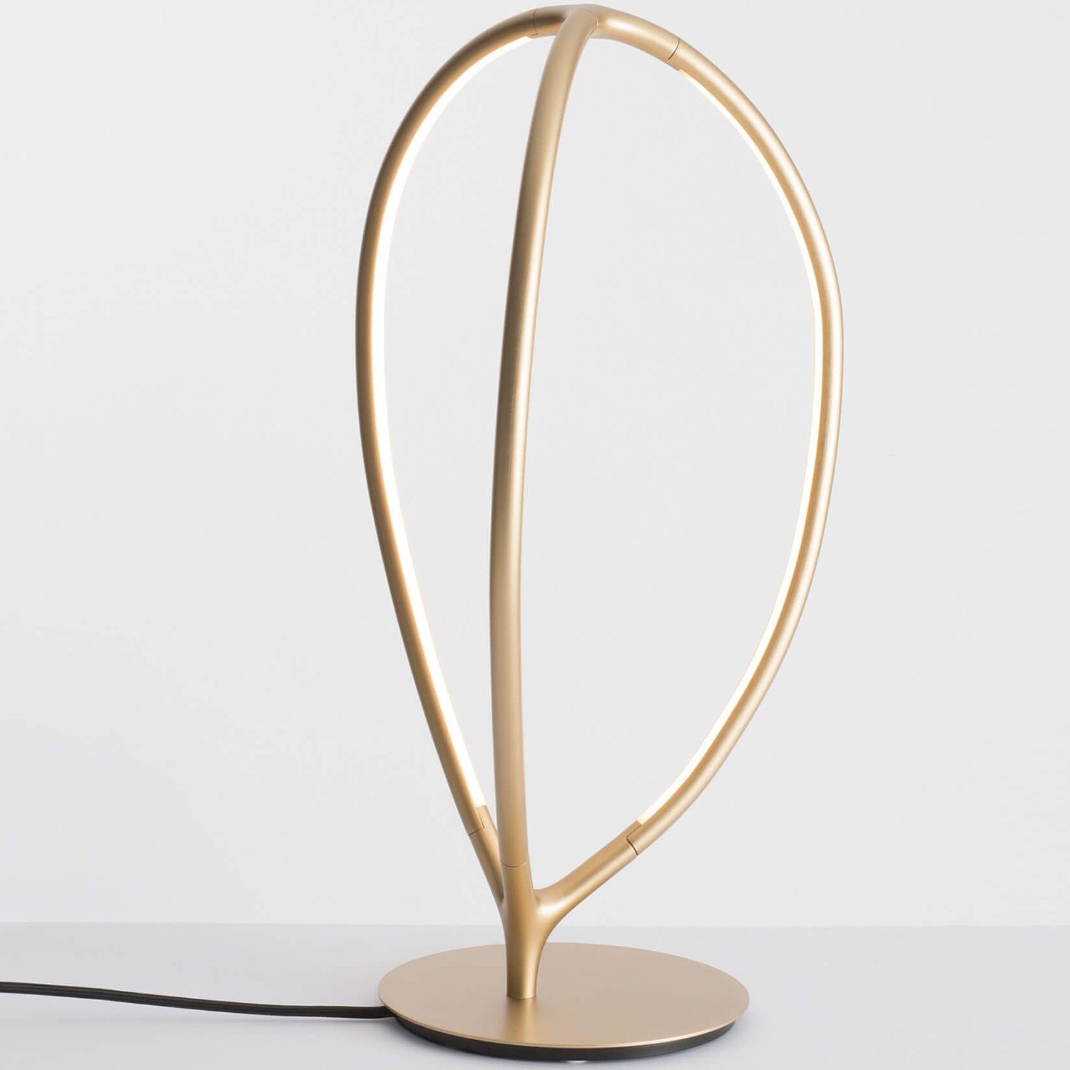 Artemide Настольная лампа Arrival от Artemide — в интерьере