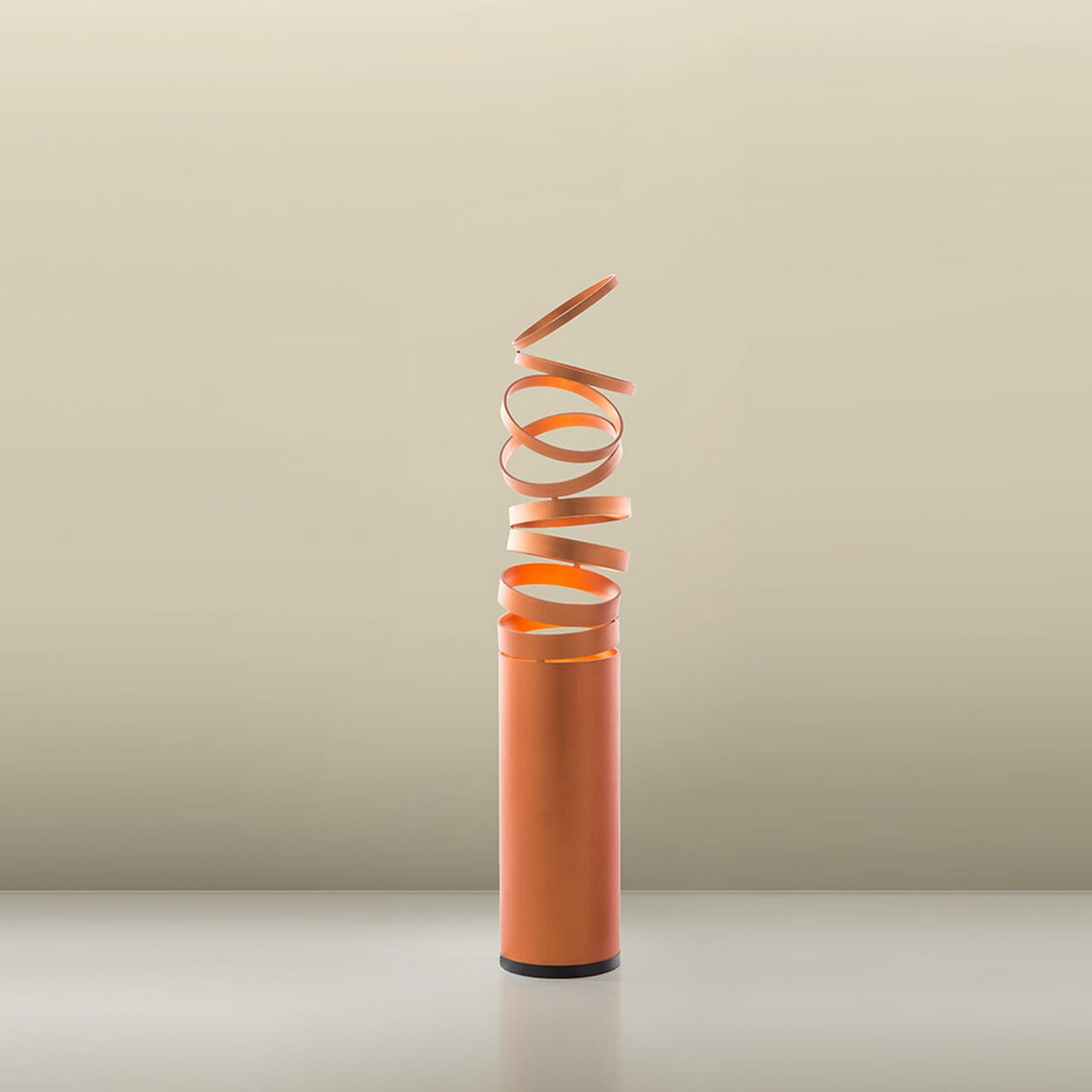 Artemide Настольная лампа Decompose от Artemide — в интерьере