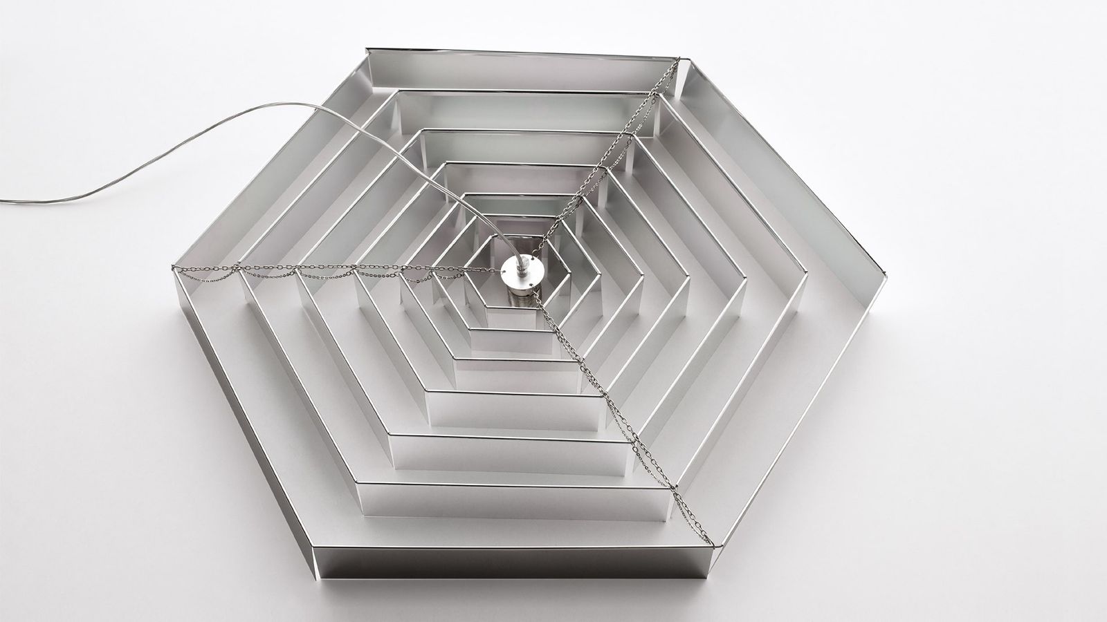 Artemide Подвесной светильник Lampada Esagonale от Artemide — в интерьере