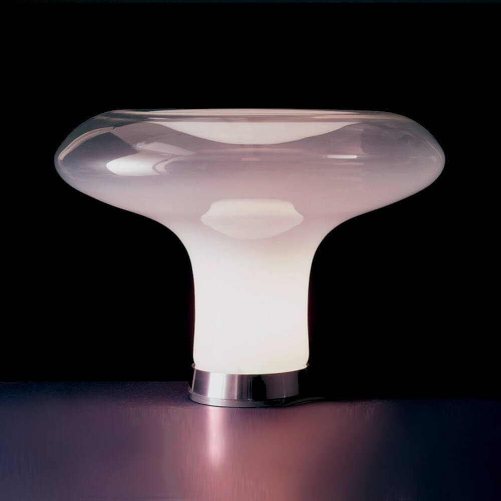 Artemide Настольная лампа Lesbo от Artemide — в интерьере