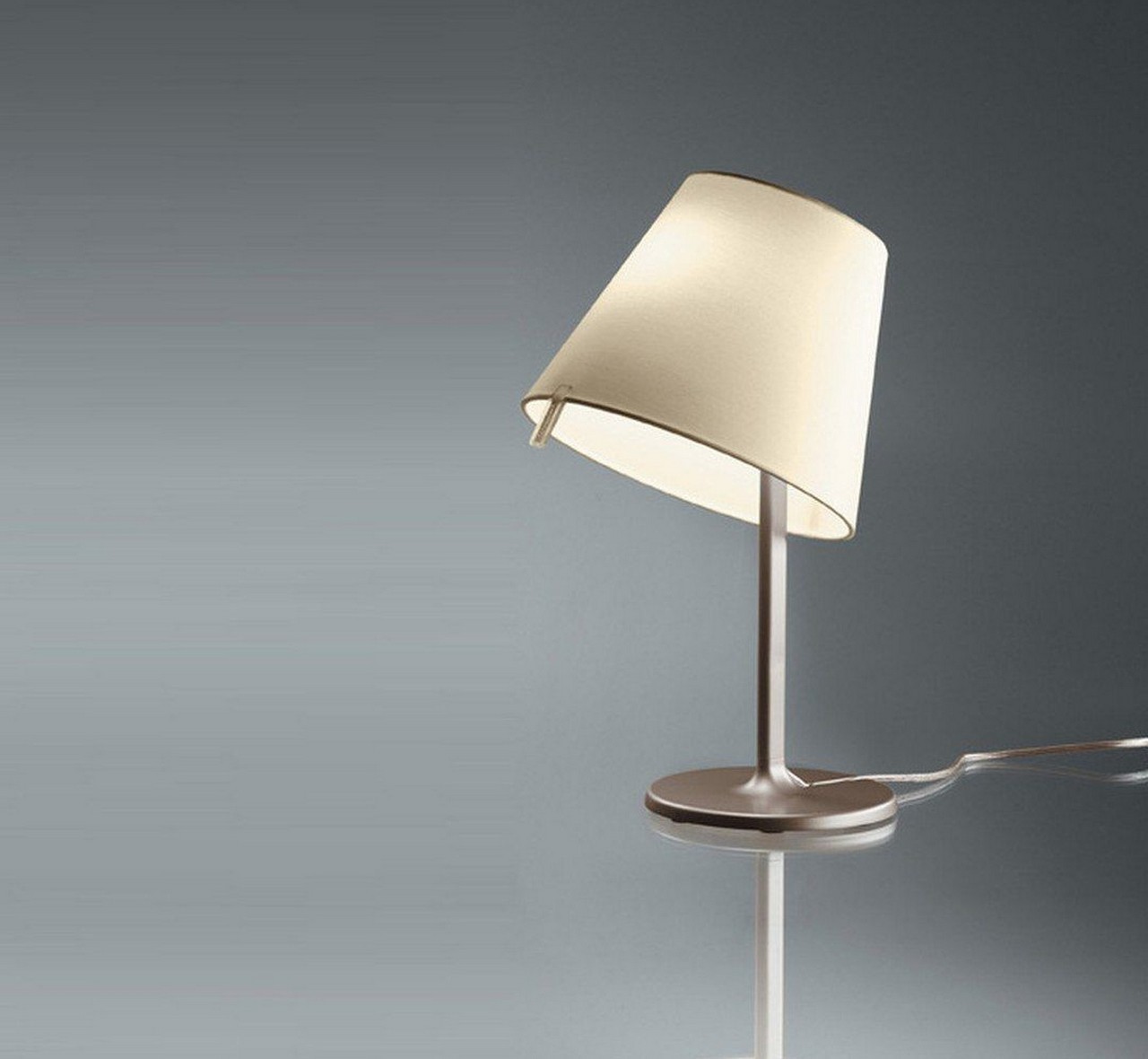 Artemide Настольная лампа Melampo от Artemide — в интерьере