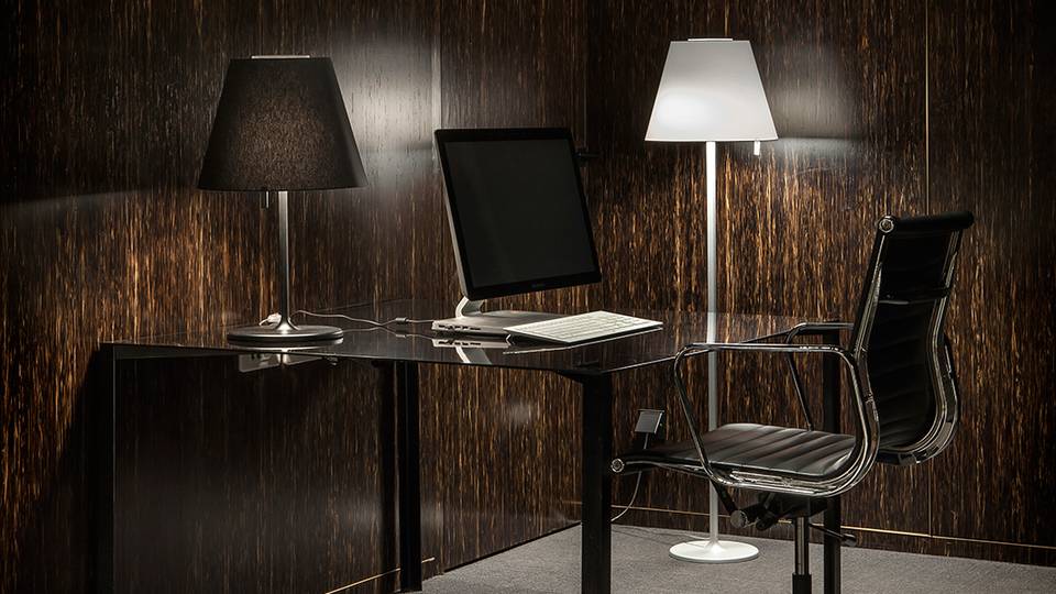 Artemide Торшер Melampo от Artemide — в интерьере