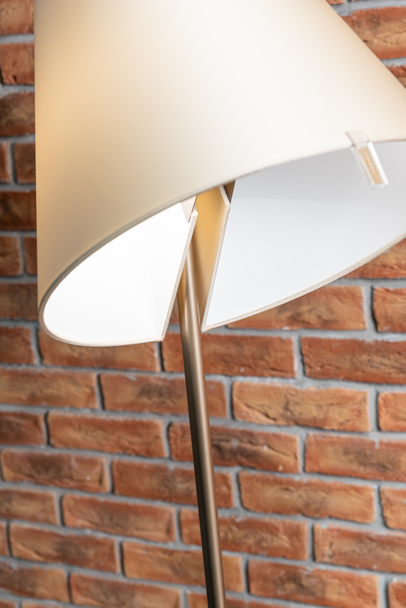 Artemide Торшер Melampo от Artemide — в интерьере