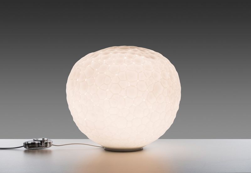 Artemide Настольная лампа Meteorite от Artemide — в интерьере
