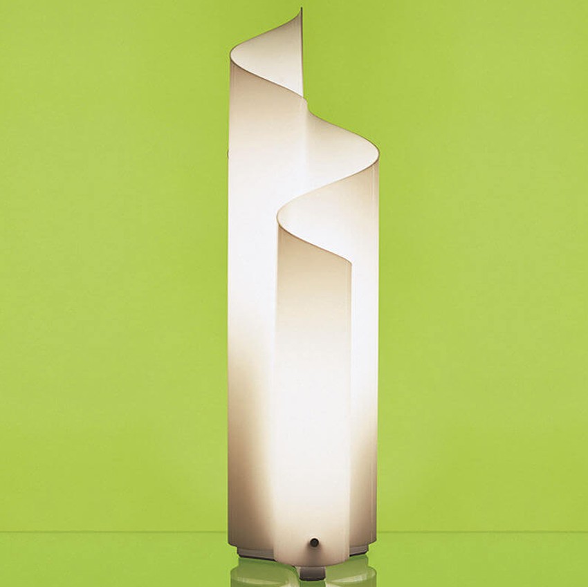 Artemide Настольная лампа Mezzachimera от Artemide — в интерьере
