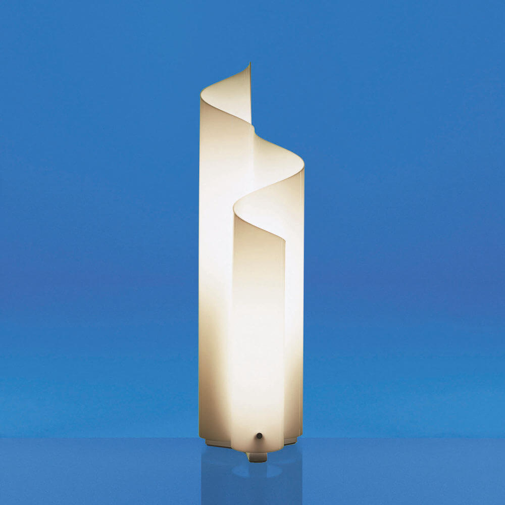 Artemide Настольная лампа Mezzachimera от Artemide — в интерьере