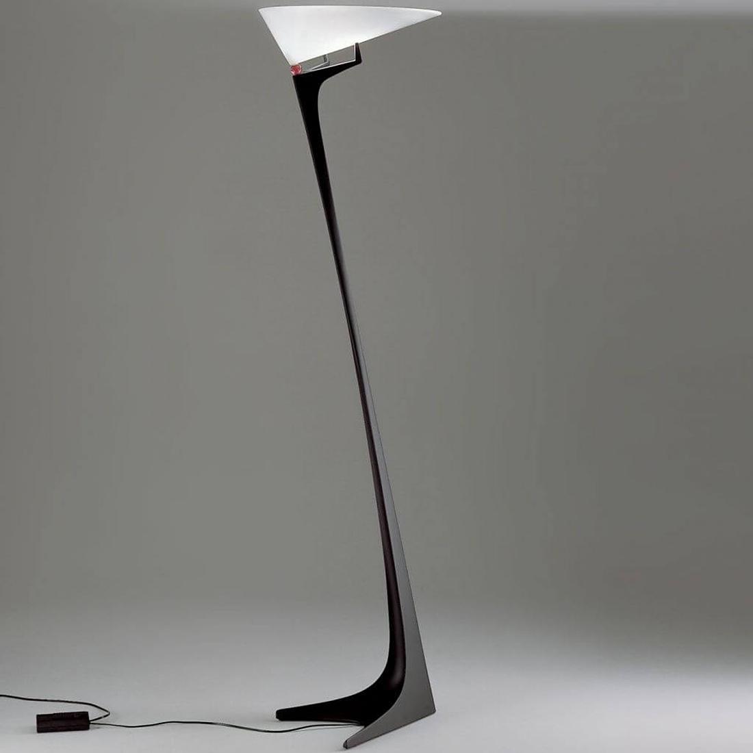 Artemide Торшер Montjuic от Artemide — в интерьере