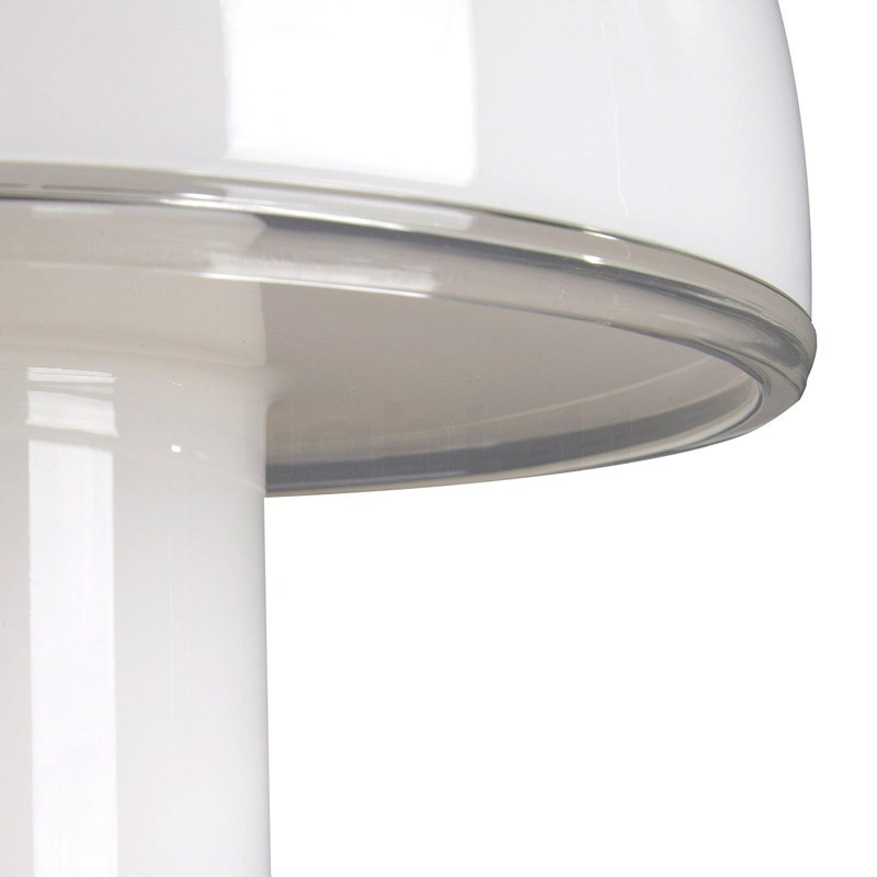 Artemide Настольная лампа Onfale от Artemide — в интерьере