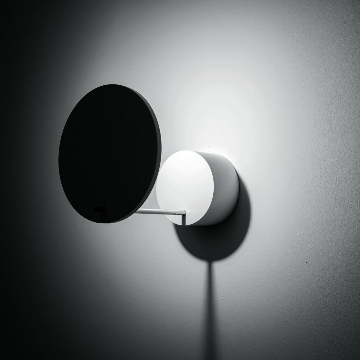 Artemide Универсальный светильник Orbiter от Artemide — в интерьере