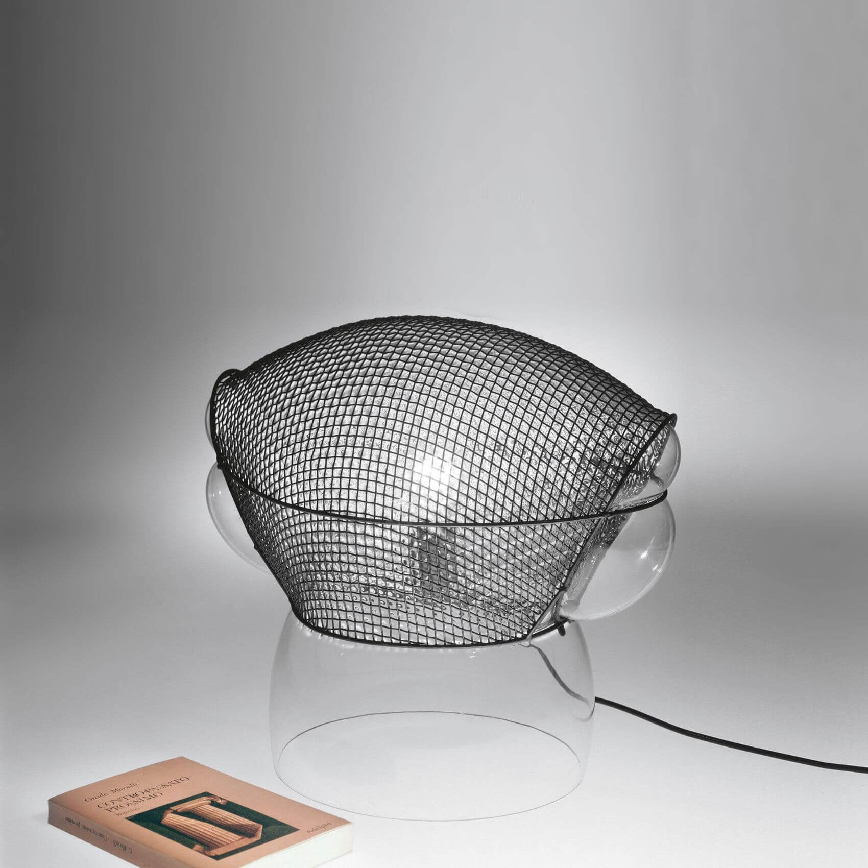 Artemide Настольная лампа Patroclo от Artemide — в интерьере