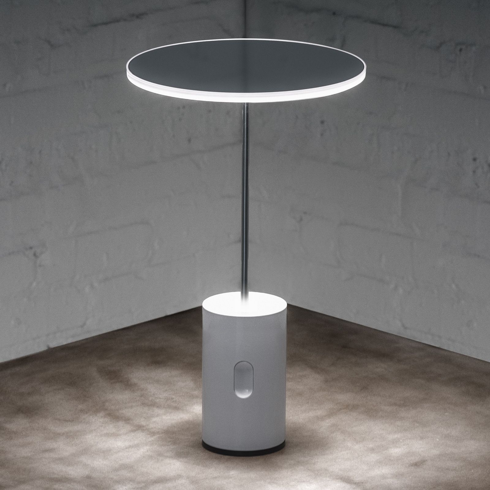Artemide Настольная лампа Sisifo от Artemide — в интерьере