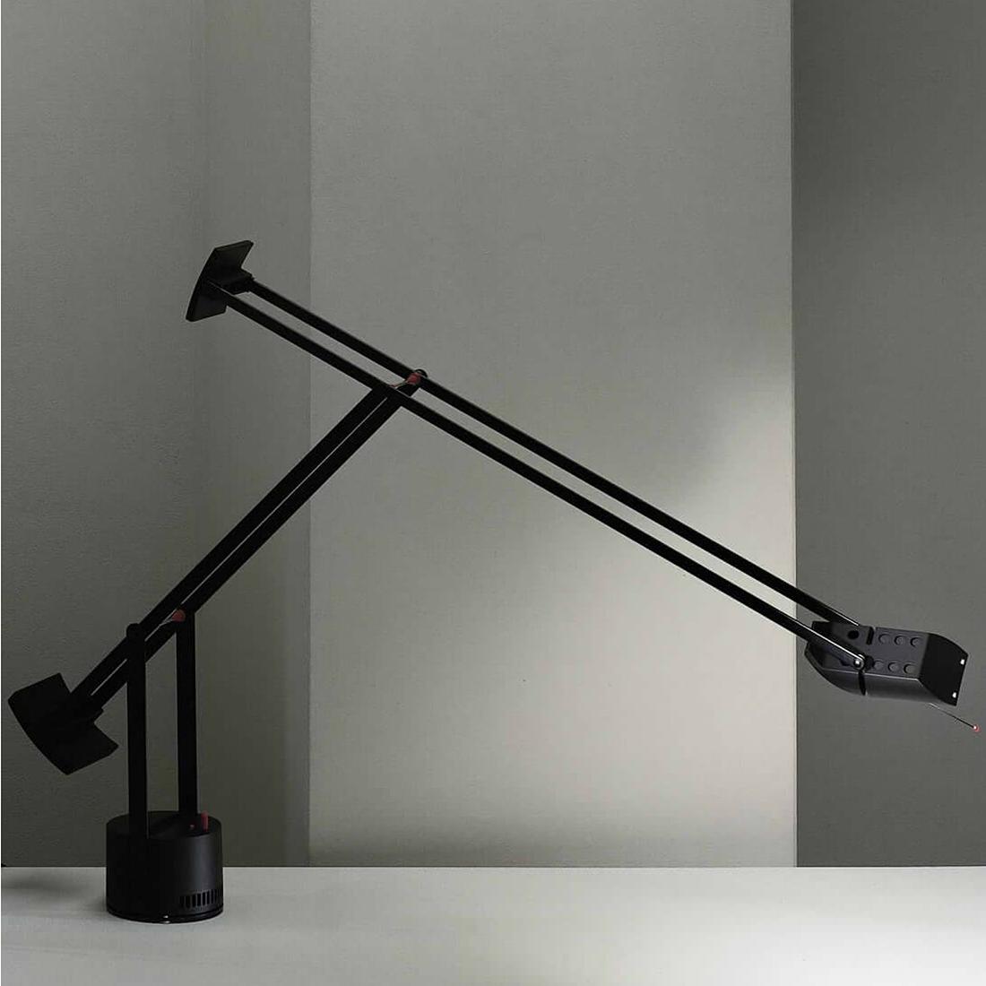 Artemide Настольная лампа Tizio от Artemide — в интерьере