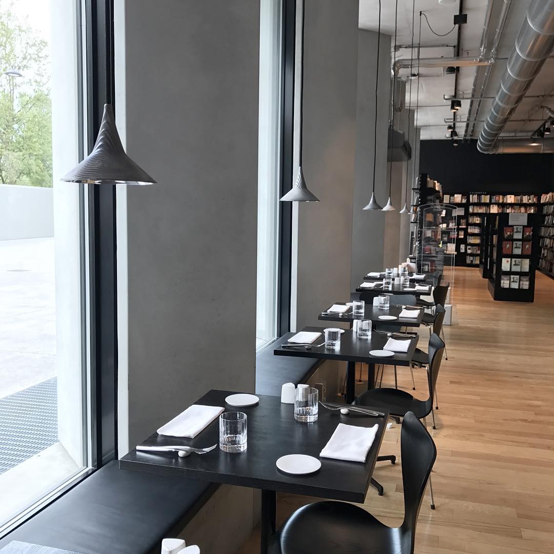 Artemide Подвесной светильник Unterlinden от Artemide — в интерьере