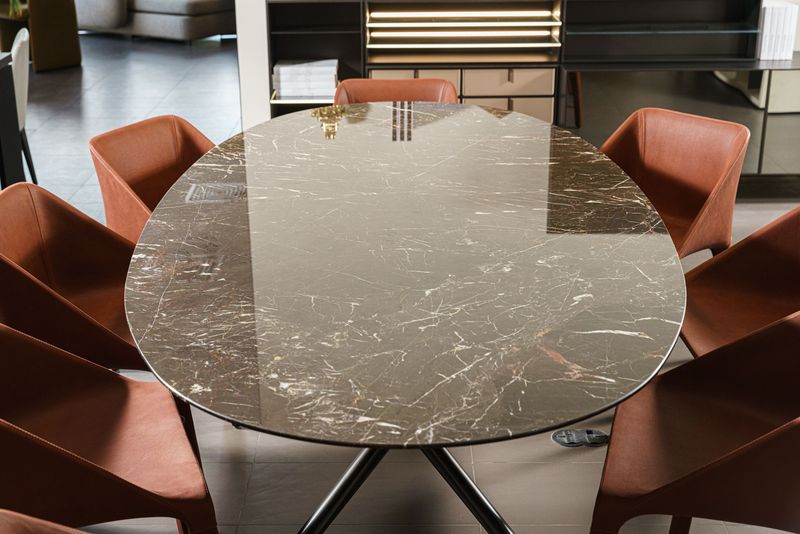 Poliform Стол Mondrian Noir saint laurent lucido от Poliform — в интерьере
