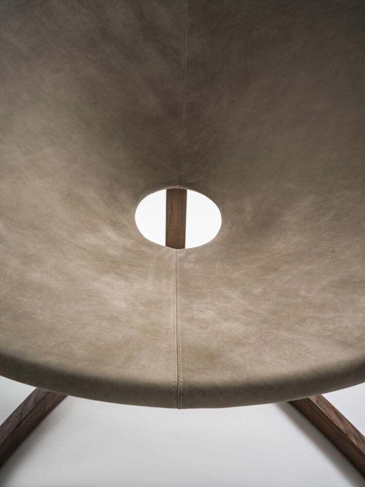 Riva 1920 Кресло Yin & Yang от Riva 1920 — в интерьере