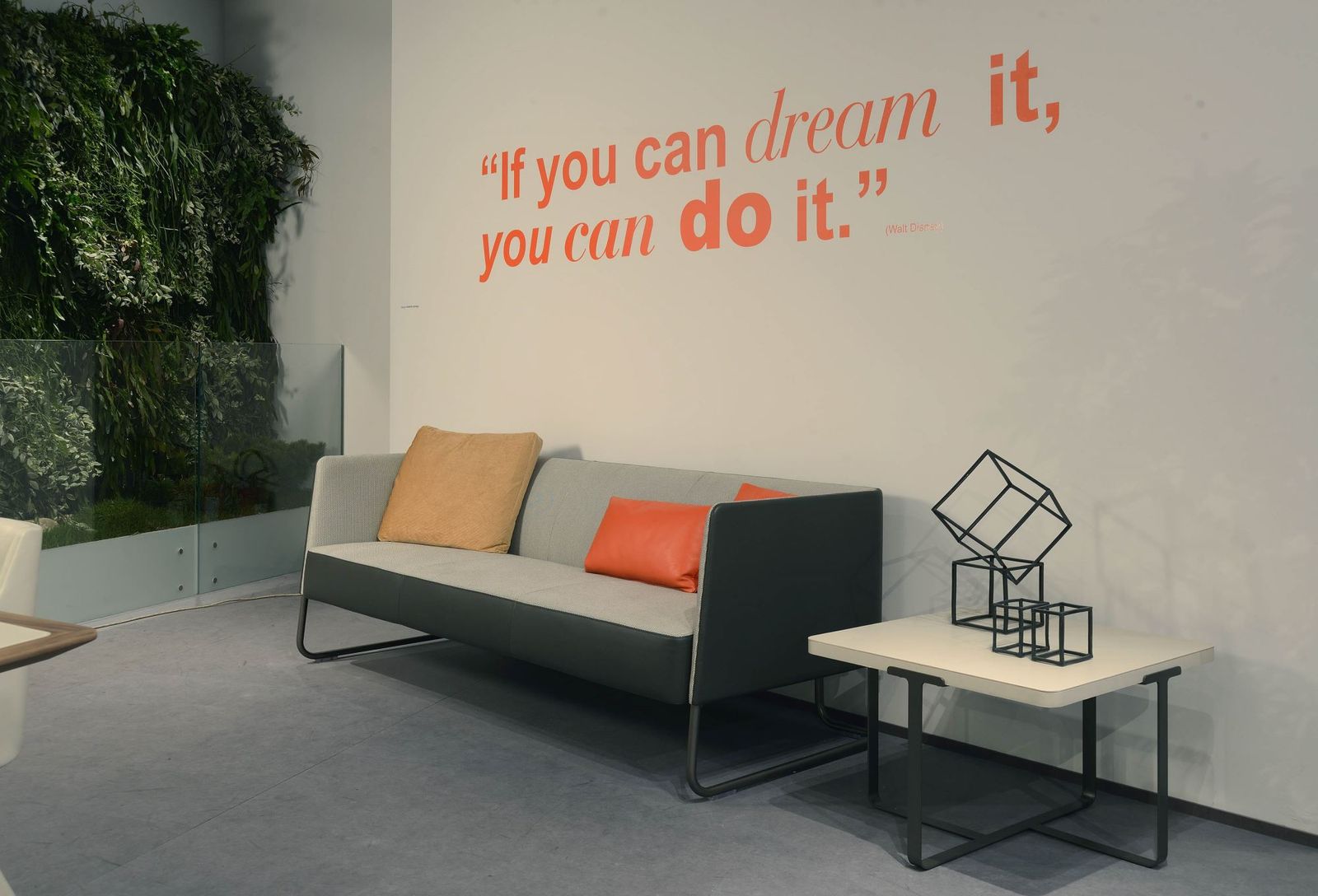 i 4 Mariani Диван Lounge от i 4 Mariani — в интерьере