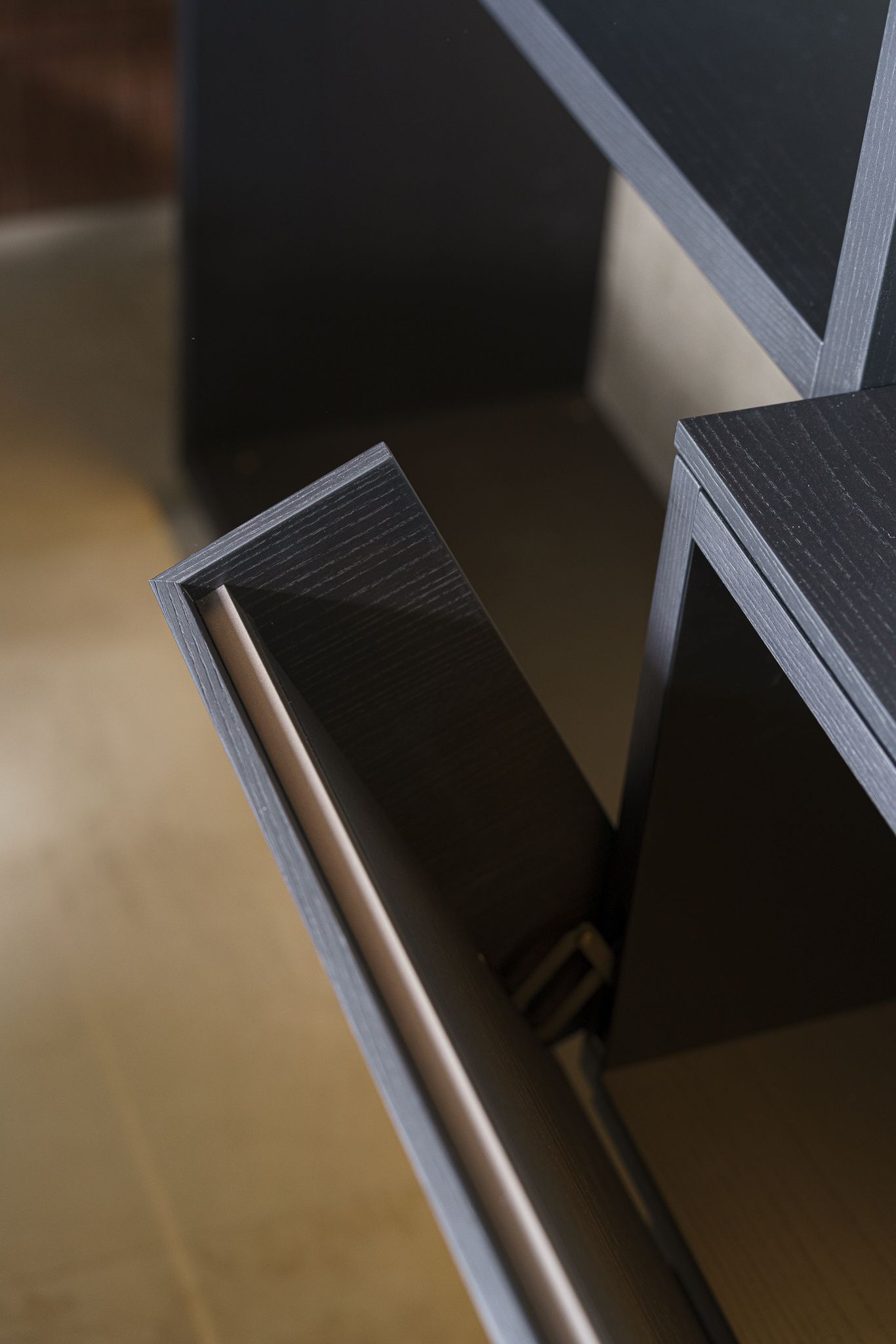 Poliform Стенка Wall System с зоной под ТВ от Poliform — в интерьере