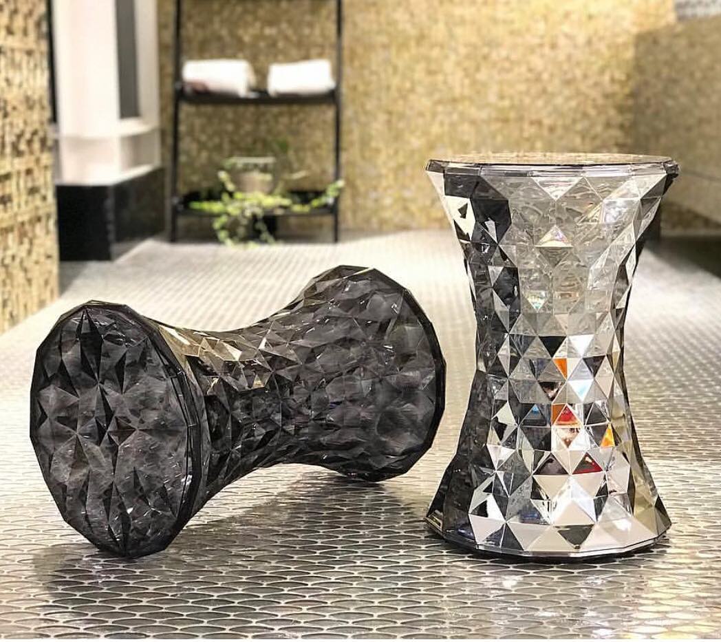 Kartell Табурет Stone chrome от Kartell — в интерьере