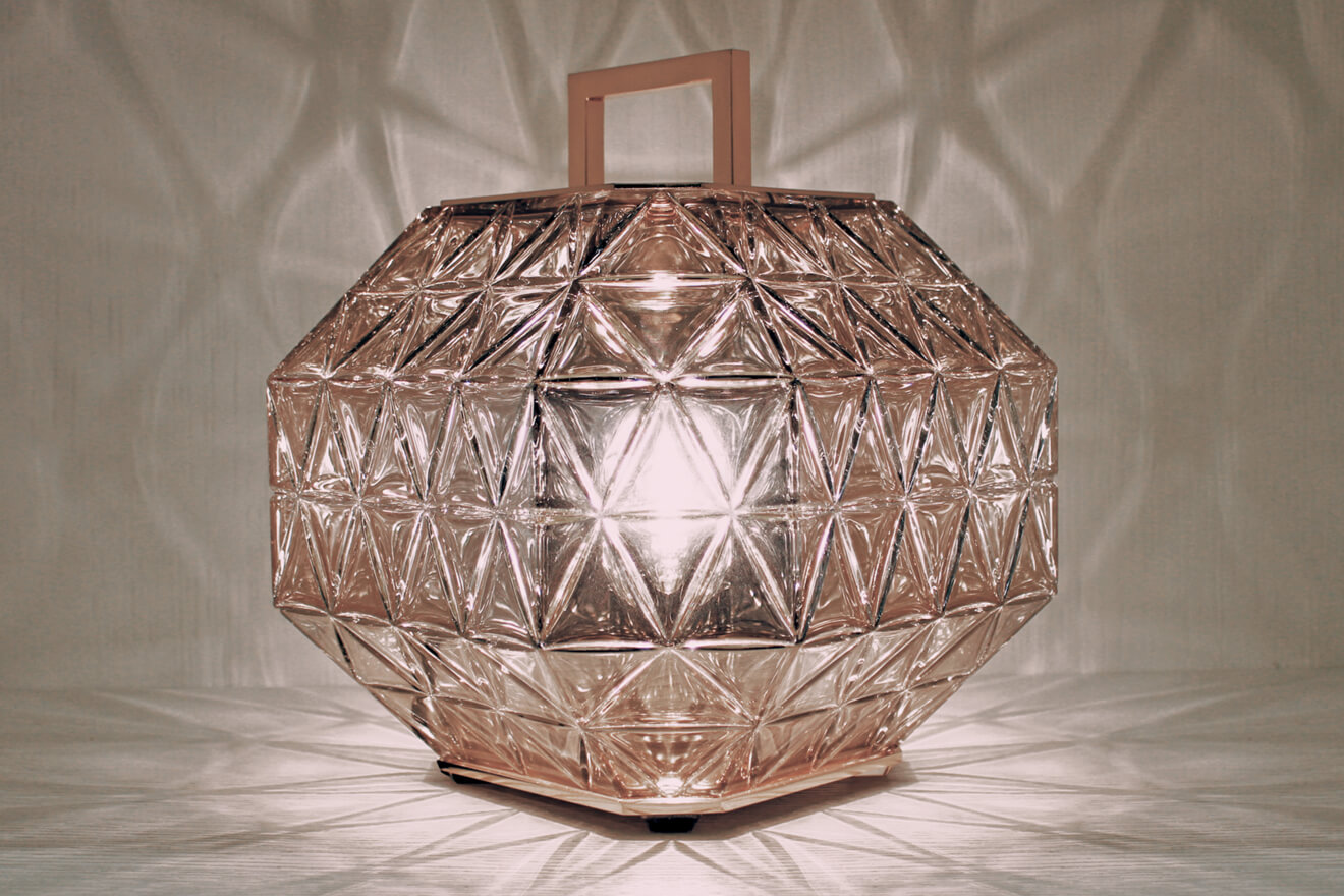 Contardi Настольная лампа Treasure TA Rose gold/Rose gold metallized engraved crystal от Contardi — в интерьере