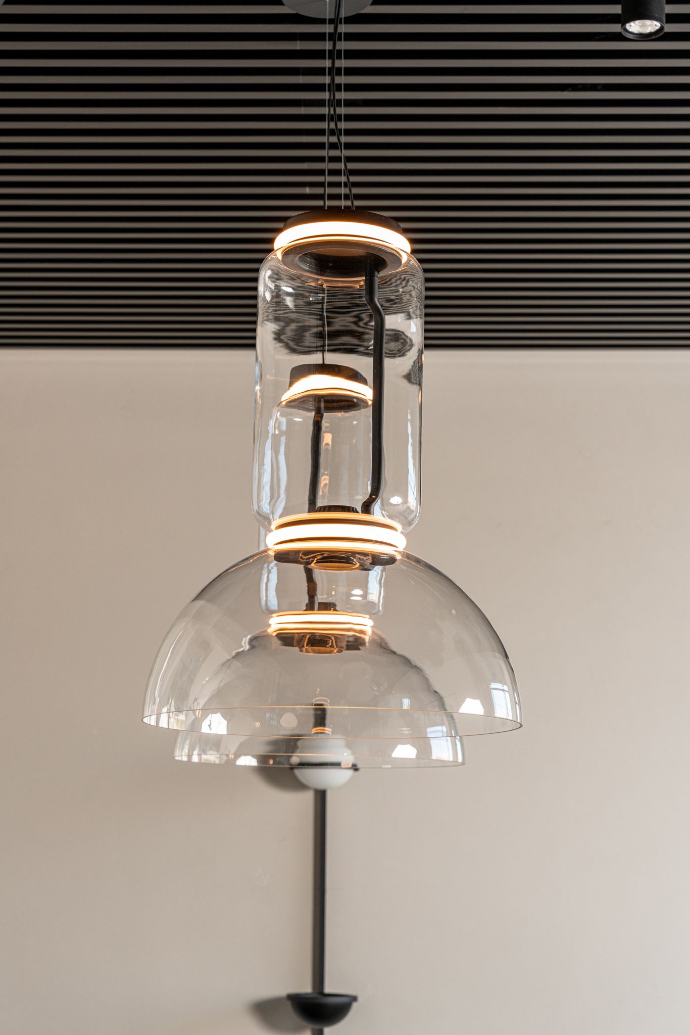 Flos Подвесной светильник Noctambule Suspension Cylinder Bowl от Flos — в интерьере
