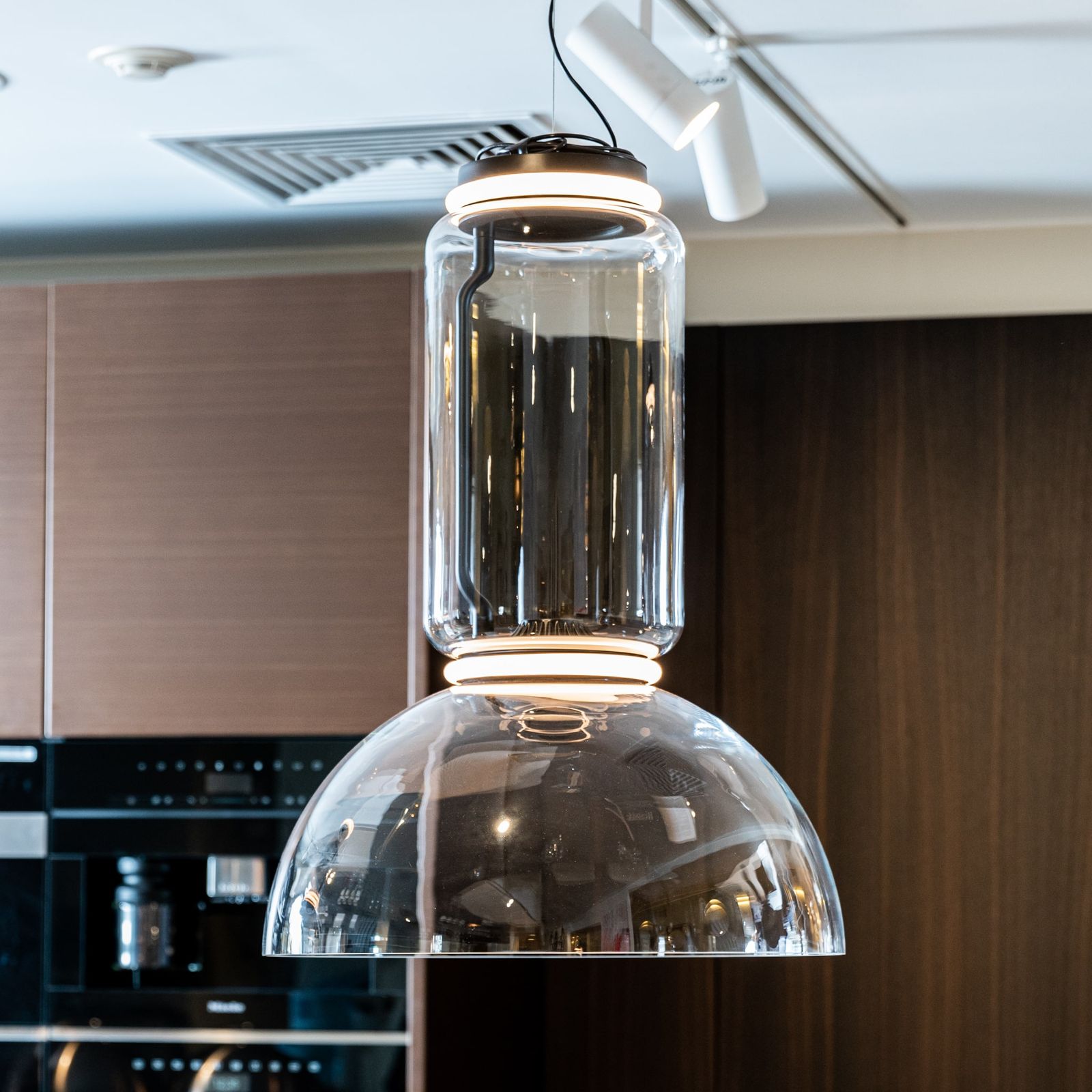 Flos Подвесной светильник Noctambule Suspension Cylinder Bowl от Flos — в интерьере