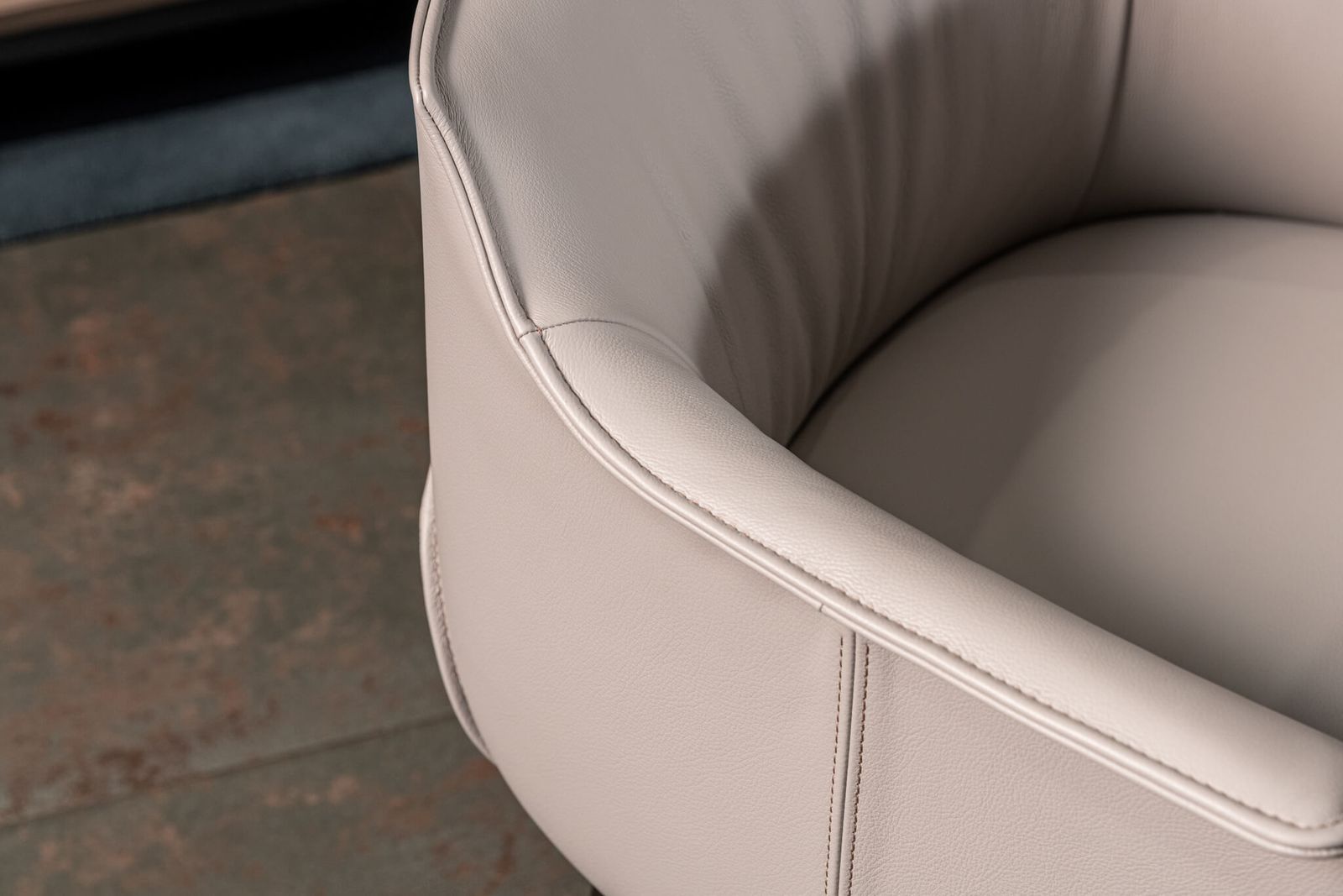 Poltrona Frau Стул Archibald Swivel Topo от Poltrona Frau — в интерьере