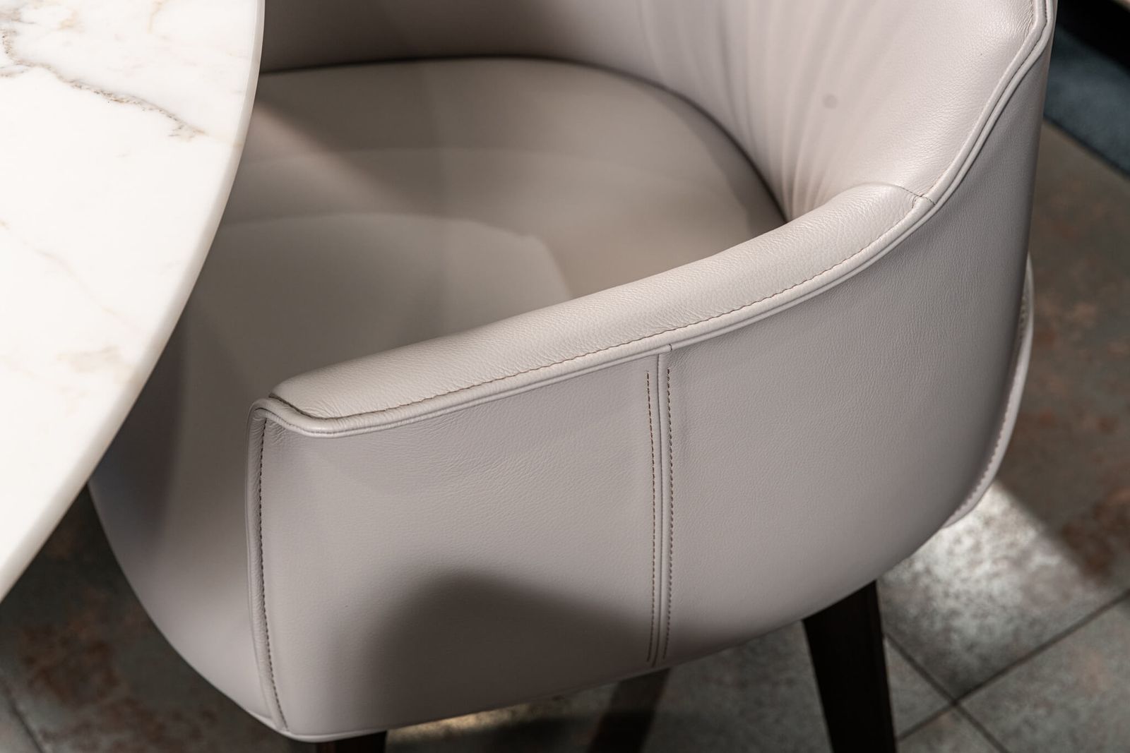 Poltrona Frau Стул Archibald Swivel Topo от Poltrona Frau — в интерьере