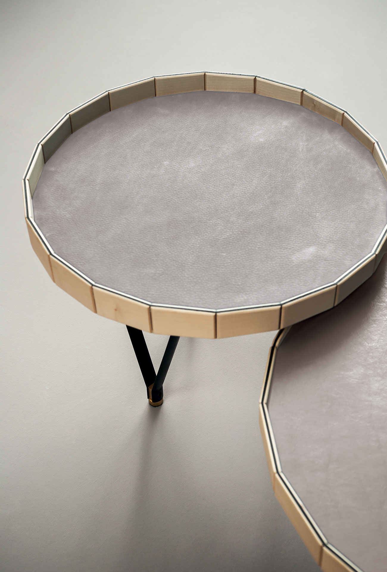 Baxter Журнальный столик Ninfea diam.56cm от Baxter — в интерьере