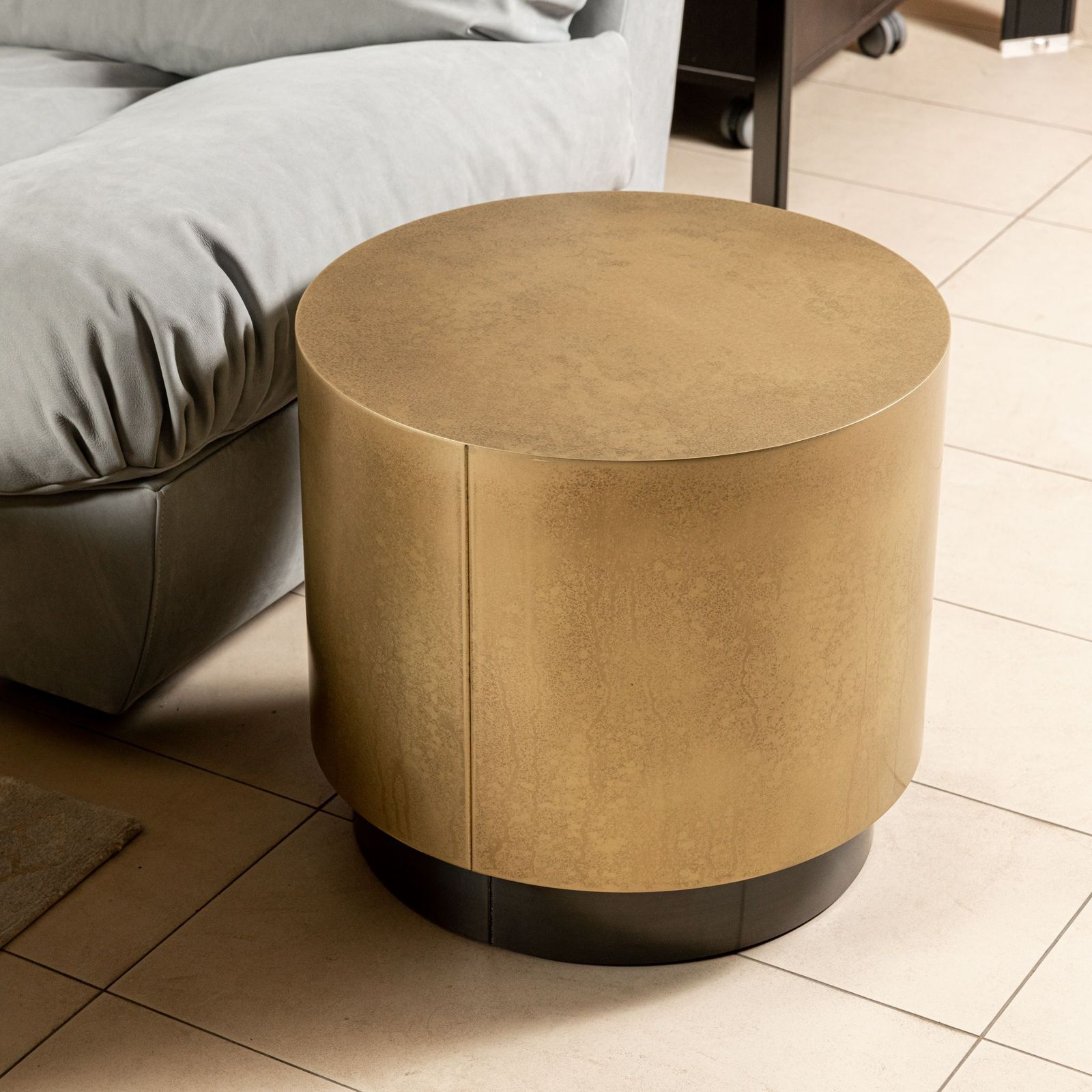 Baxter Журнальный столик Loren Ø50 от Baxter — в интерьере