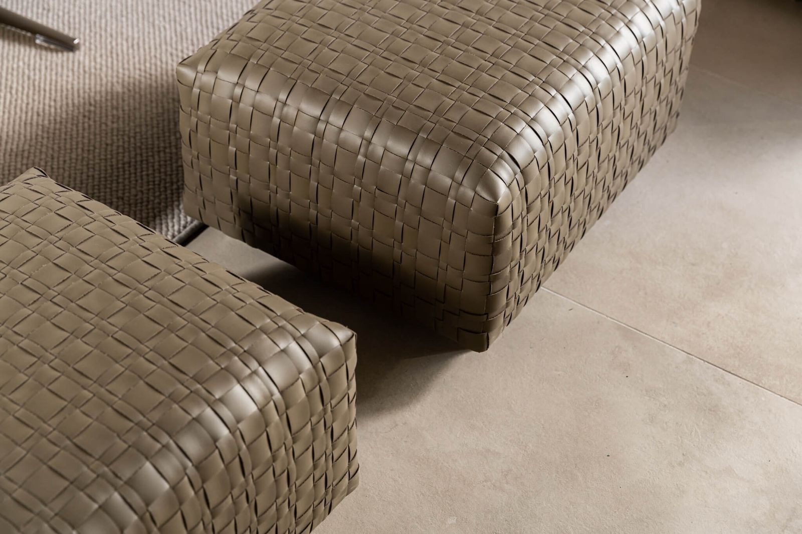 Flexform Пуф Bangkok 60*50 Olive от Flexform — в интерьере