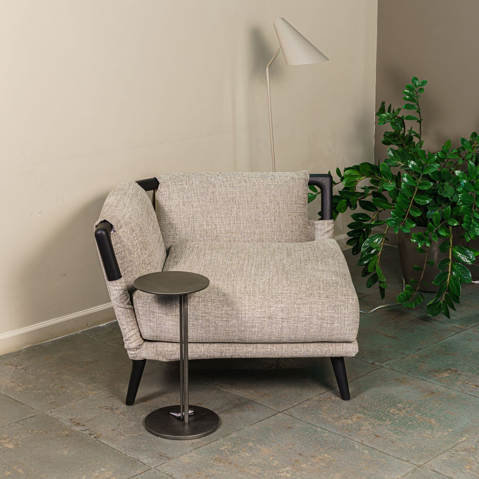 Cattelan Italia Журнальный столик Sting Brushed Bronze от Cattelan Italia — в интерьере