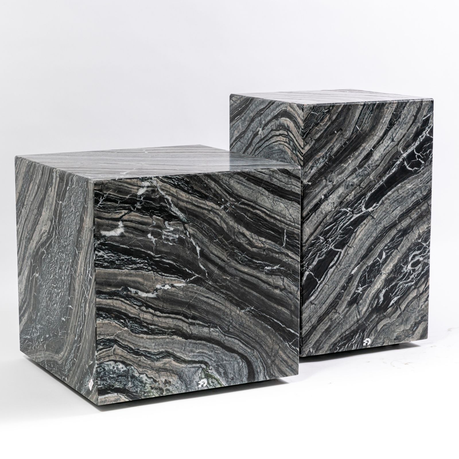 Draenert Столик на колесиках Qbic 1365 silver wave 30*30*50 от Draenert