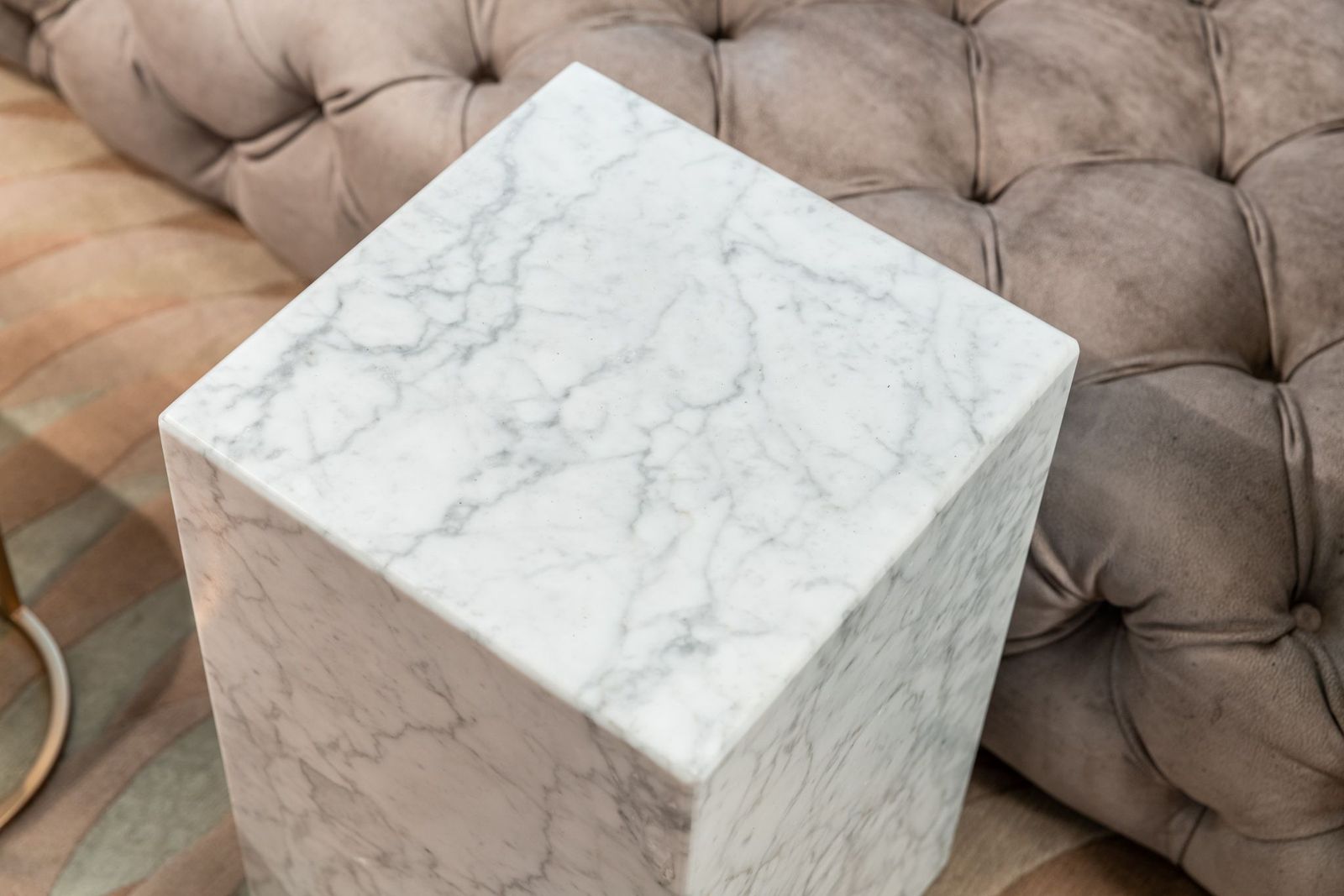 Draenert Столик на колесиках Qbic 1365 stone carrara 40*40*40 от Draenert — в интерьере