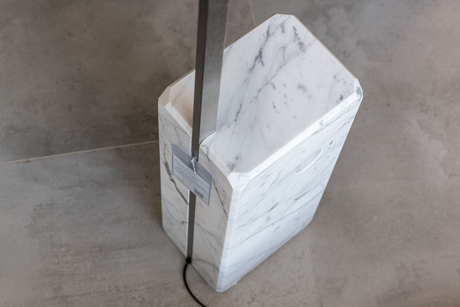 Flos Торшер Arco LED F0303000 от Flos — в интерьере