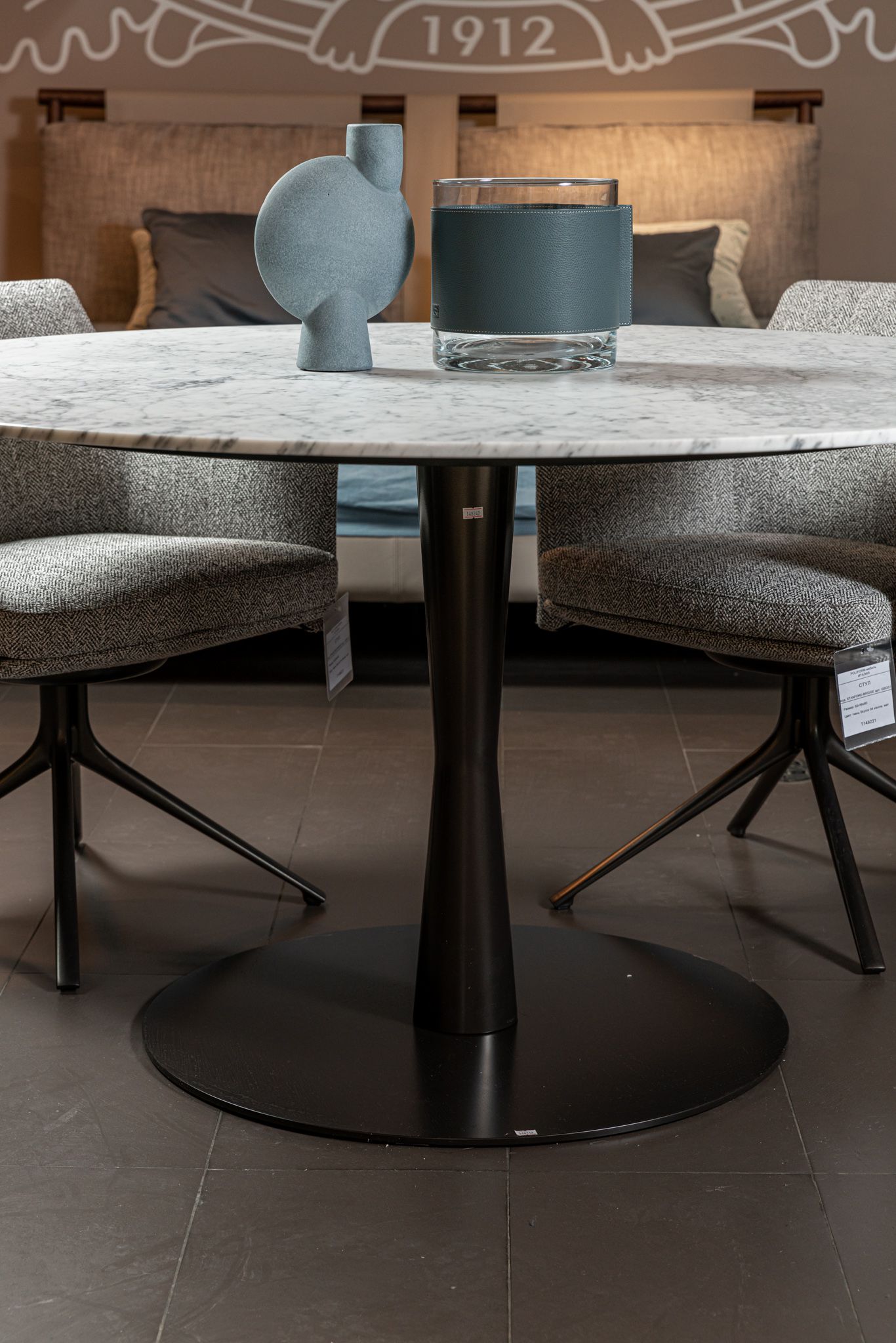 Poliform Стол Flute Carrara gloss 125 от Poliform — в интерьере