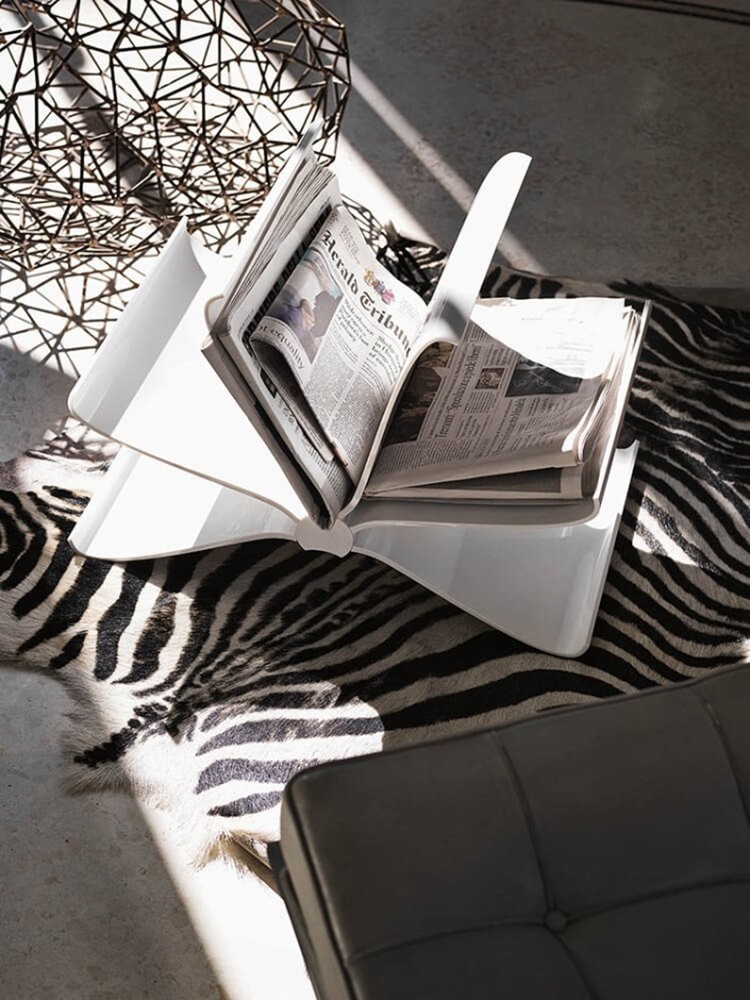 Kartell Газетница Front Page от Kartell — в интерьере