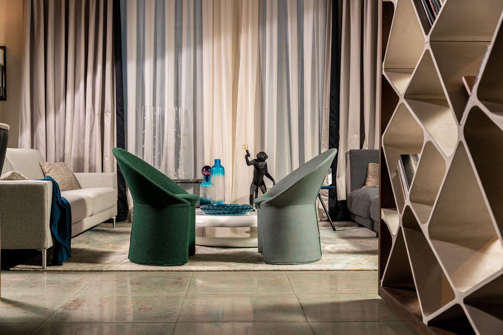 Flou Кресло Remy Toronto Forest 620/ Toronto Pumpkin 619 от Flou — в интерьере