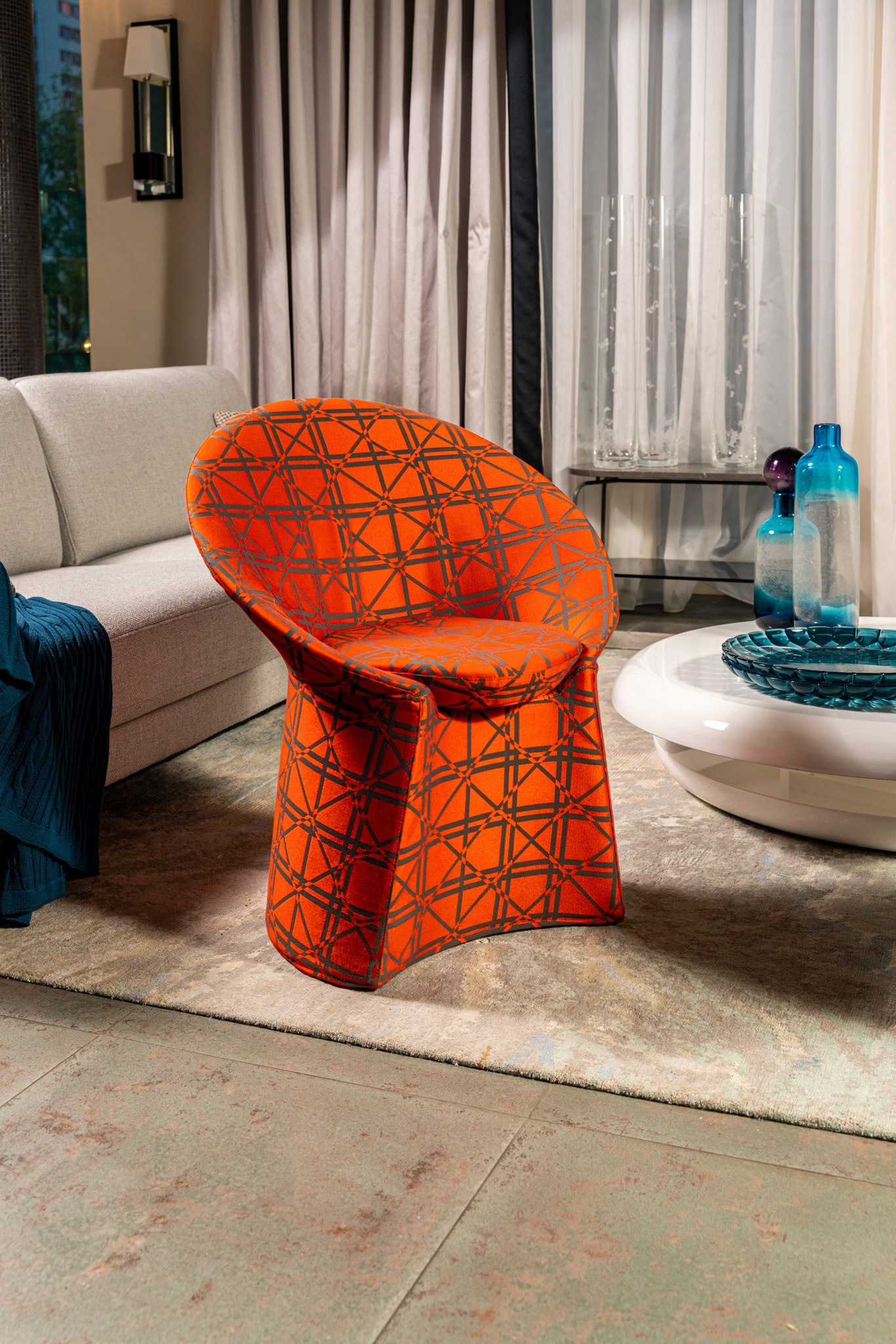Flou Кресло Remy Las Vegas Pumpkin 526 от Flou — в интерьере