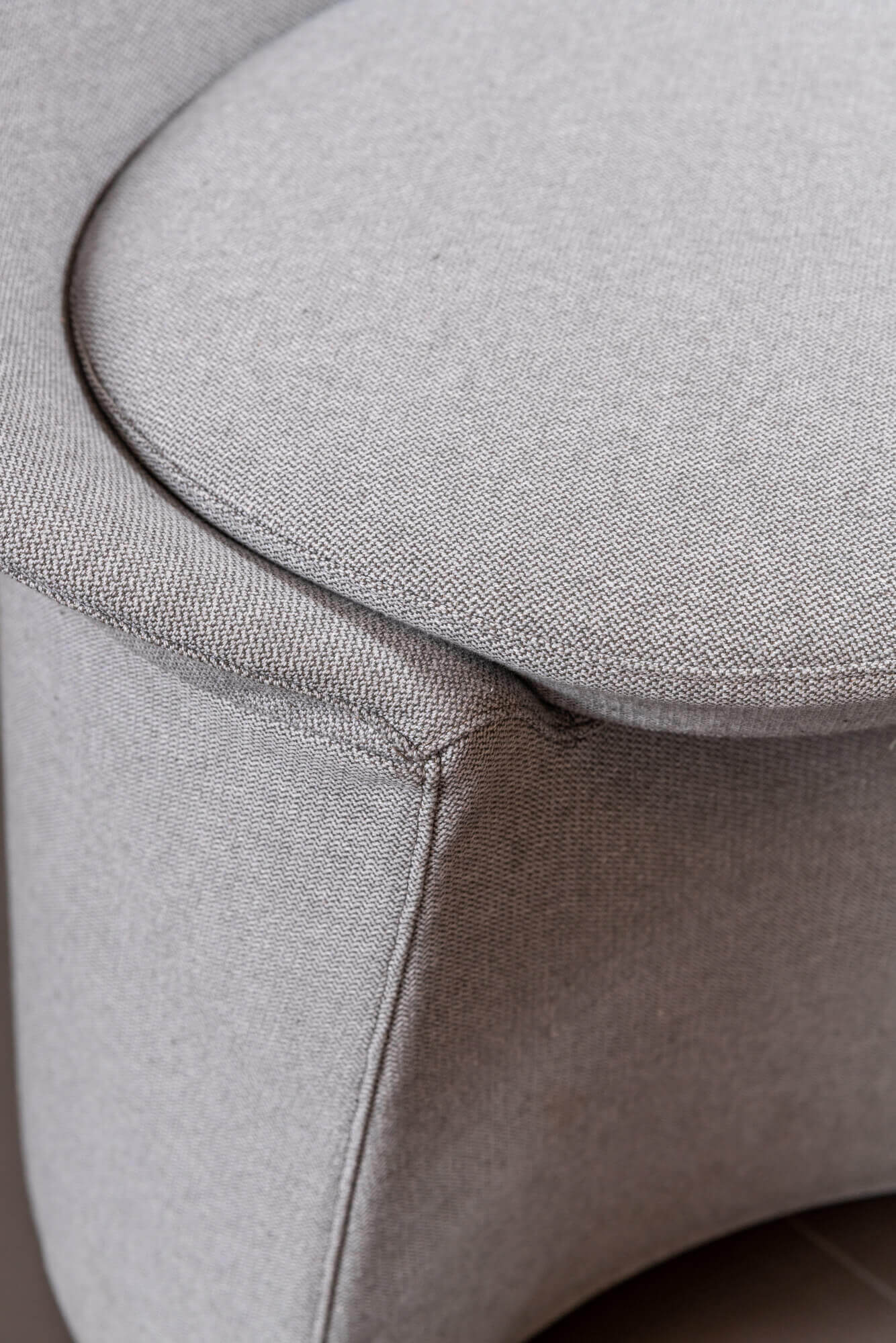 Flou Кресло Remy Wish Graphite 497 от Flou — в интерьере