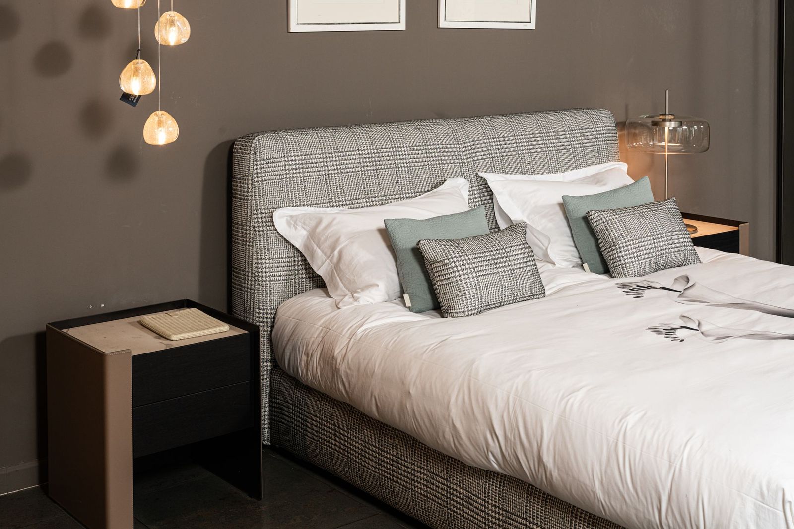 Flou Кровать Myplace с боксом для хранения lewis 539 от Flou — в интерьере