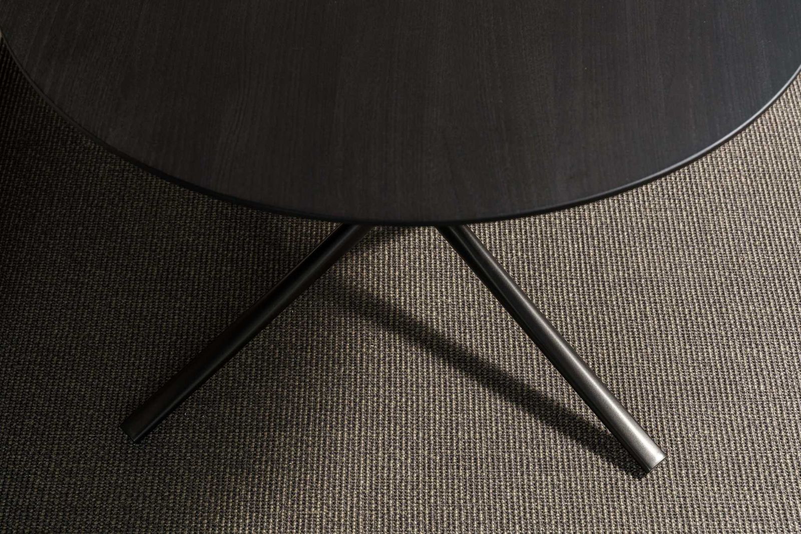 Poliform Журнальный столик Mondrian 80*80*48 от Poliform — в интерьере