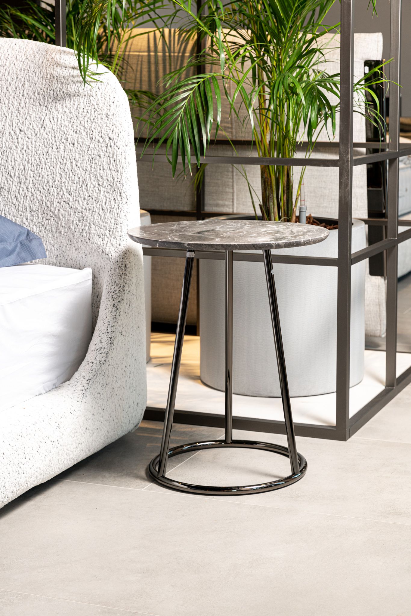 Flou Столик Angle Arabesco marble от Flou — в интерьере