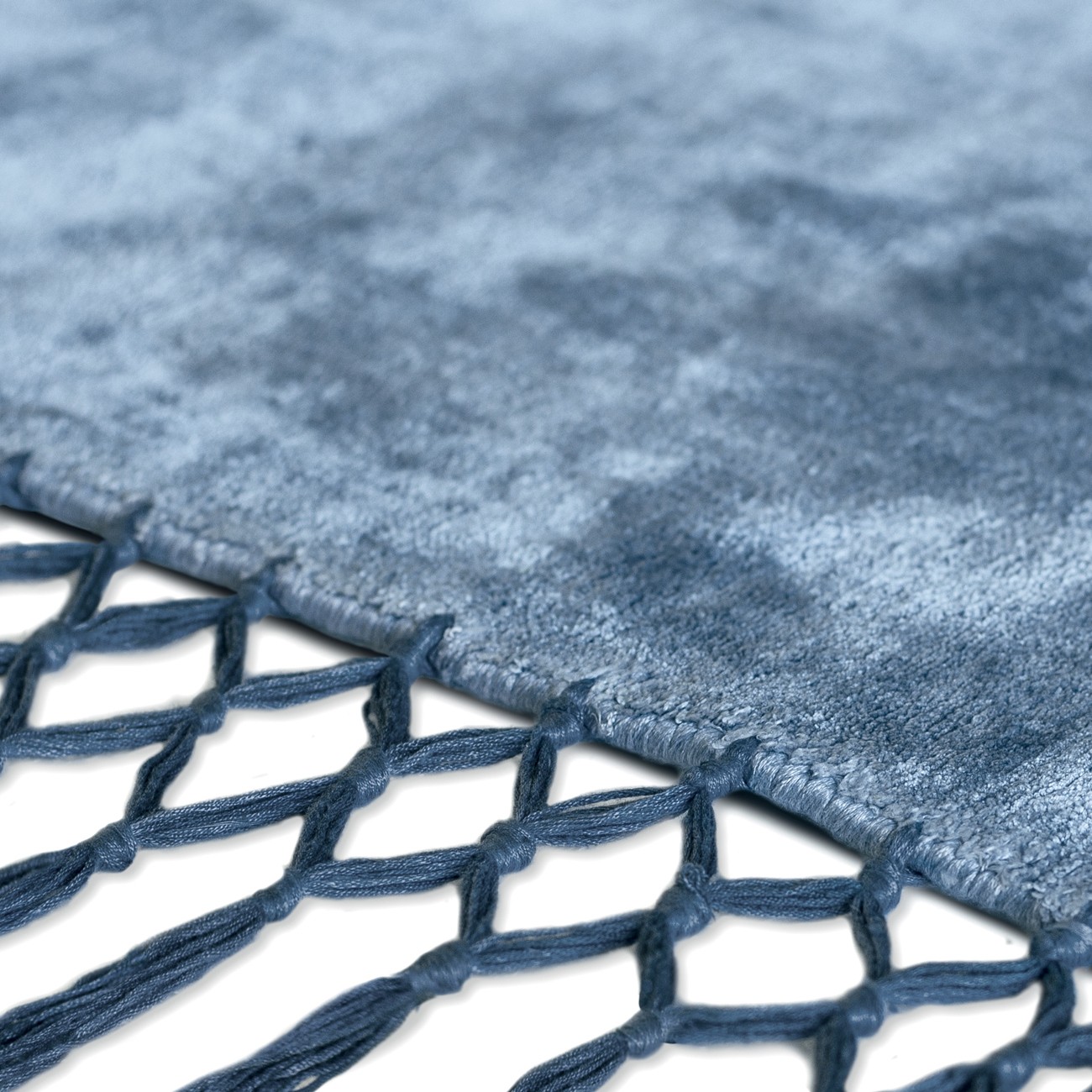 Baxter Ковер Fringes Azure + Blue от Baxter — в интерьере