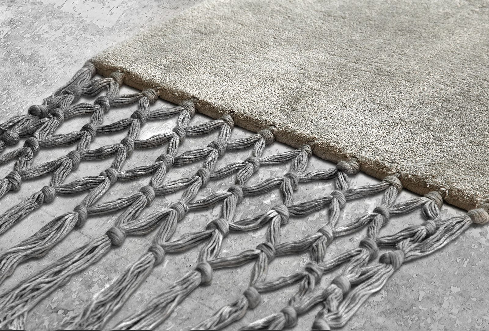 Baxter Ковер Fringes Pearl + Grey от Baxter — в интерьере