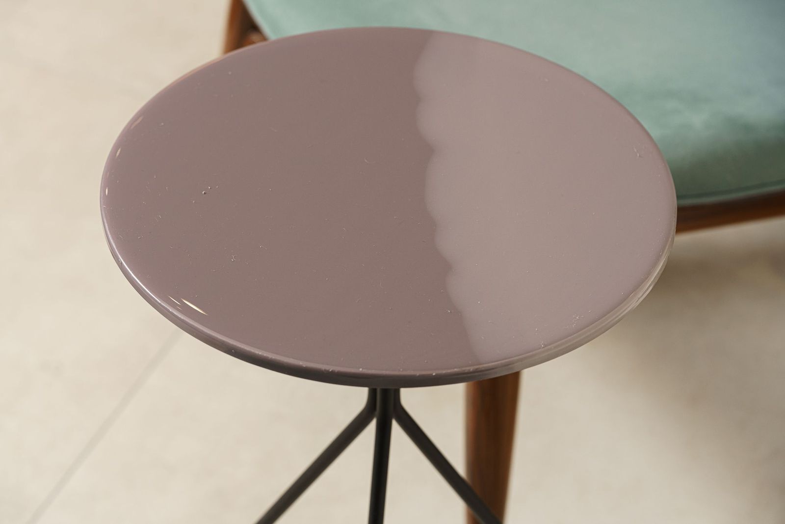Baxter Журнальный столик Liquid Resin Lilac 33 от Baxter — в интерьере