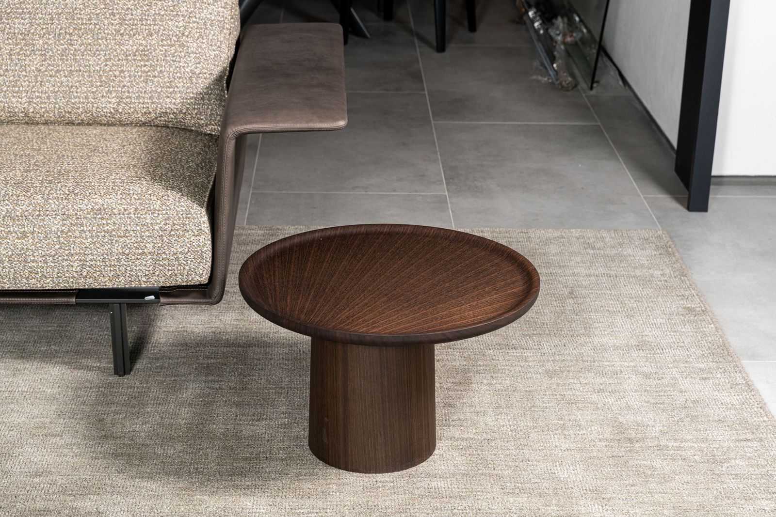 Molteni&C Журнальный столик Louisa LTV2 Eucaliptus от Molteni & C — в интерьере