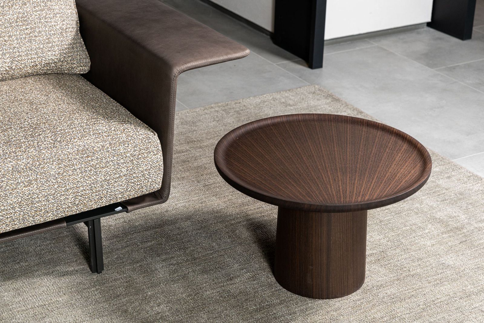 Molteni&C Журнальный столик Louisa LTV2 Eucaliptus от Molteni & C — в интерьере