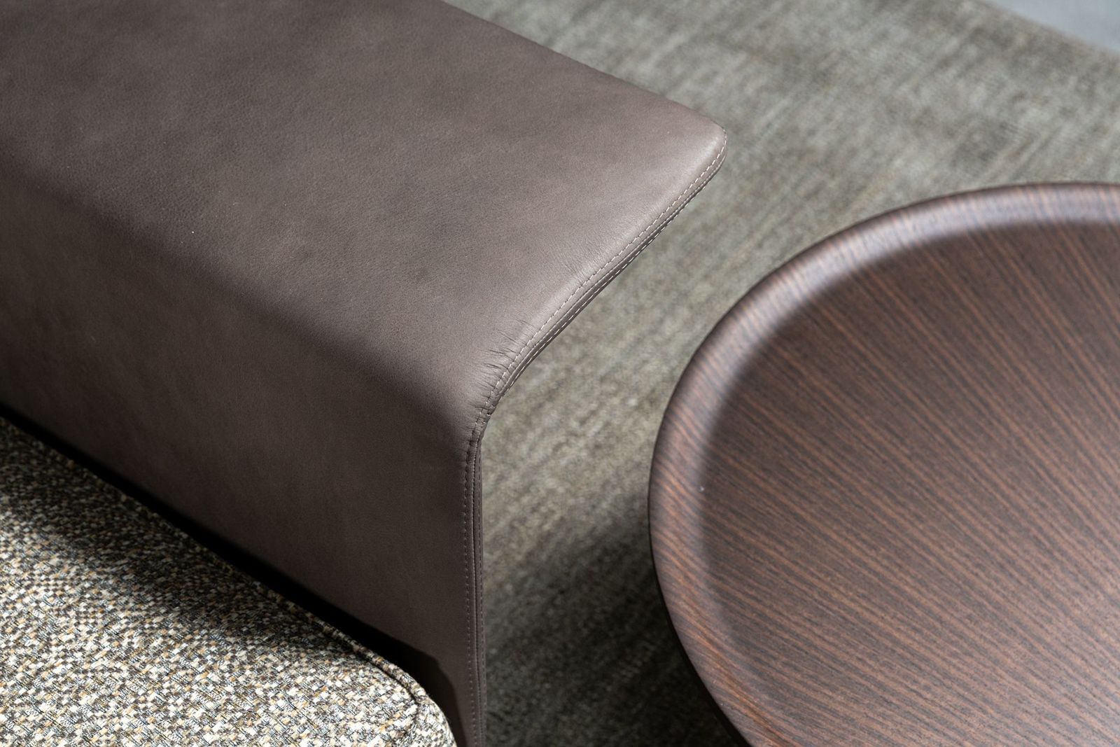 Molteni&C Журнальный столик Louisa LTV2 Eucaliptus от Molteni & C — в интерьере