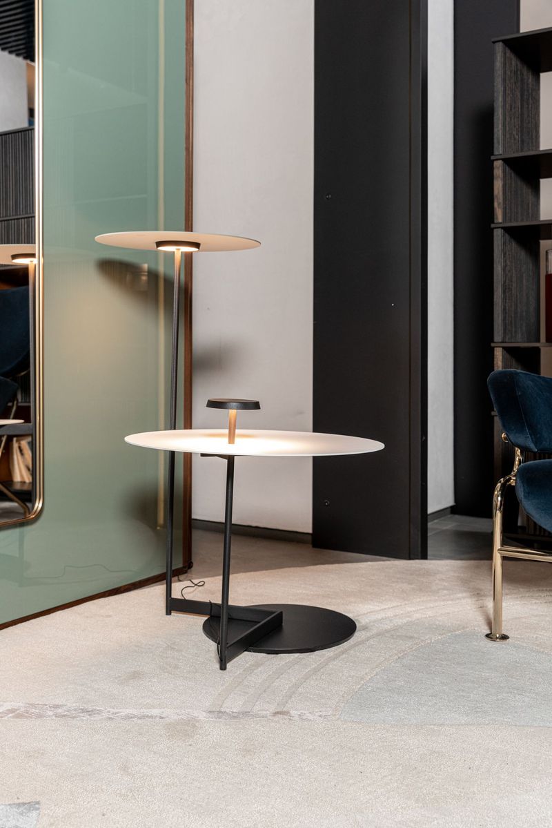 Vibia Торшер Flat 5945 от Vibia — в интерьере